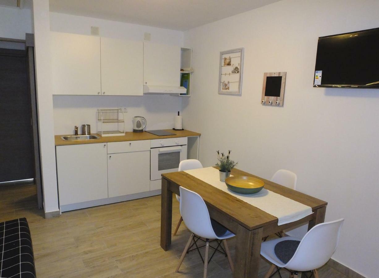 Apartmani Berno Starigrad Paklenica Dış mekan fotoğraf