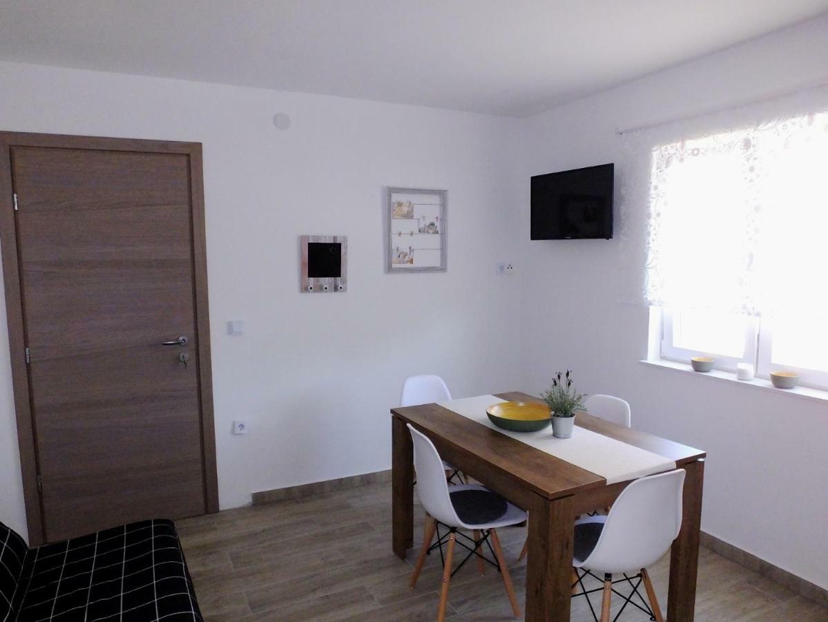 Apartmani Berno Starigrad Paklenica Dış mekan fotoğraf